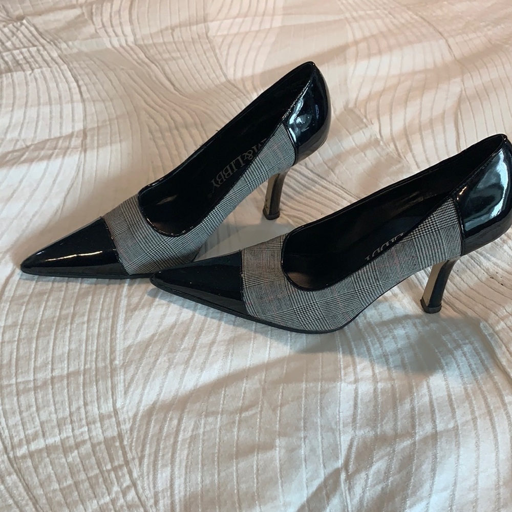 Sam & Libby Women’s heel pumps.